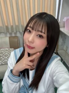 和栗ゆゆ